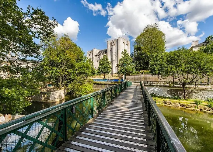 Dolce En Centre Apartment *